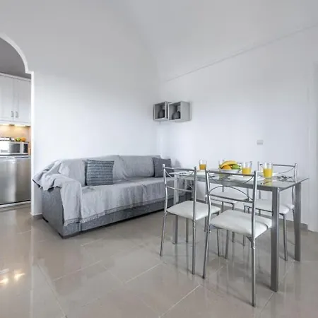 Modern Naya Escape In Santorini With Captivating Sea Views Megalochori (Santorini)