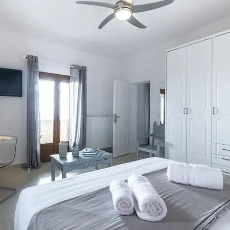 Modern Naya Escape In Santorini With Captivating Sea Views Apartment