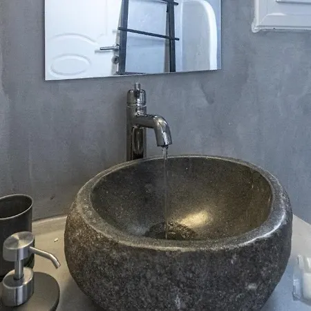 Apartament Modern Naya Escape In Santorini With Captivating Sea Views